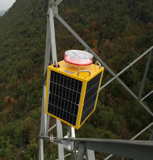 Solar Powered Low Intensity Aviation Obstruction Light for Electrical Transmission Power Line