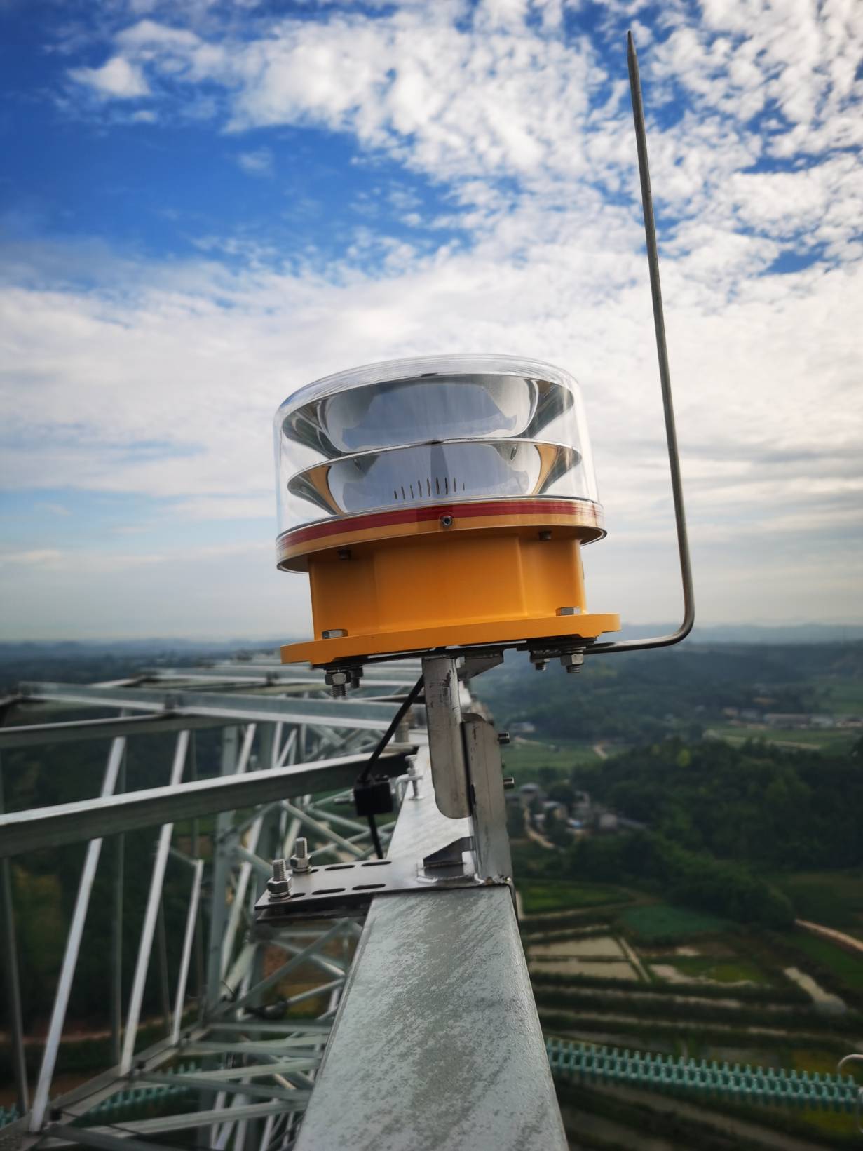 Sichuan Medium Intensity LED Aviation Obstruction Aircraft   Warning Light Project for 220KV Electrical Transmission Power Line