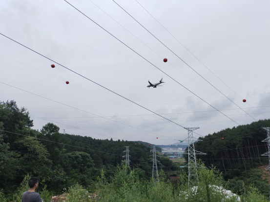 Aviation Sphere Markers Have Been Installed Successfully for A High Voltage 110kv Electrical Transmission Line